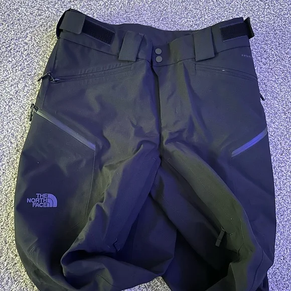 The North Face Insulated Ski Pants - Picture 2 of 2